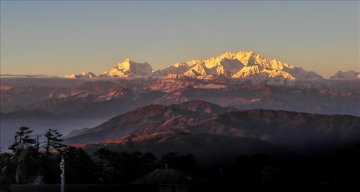 The Himalayas has been known for its vast ranges, highest peaks and the roughest weathers with the coldest breeze but above it is the beauty of this mountain that keeps it segregated from the rest. The setting sun turns the mountain into gold. Sandakhphu West Bengal, India