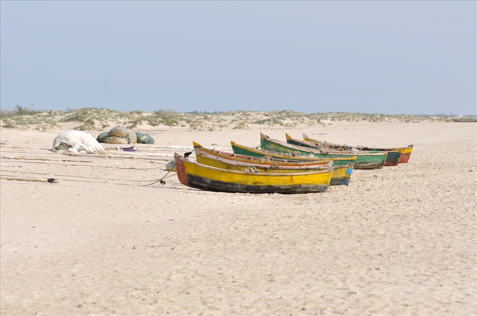 South Indian fisherman boats are waiting for high tide