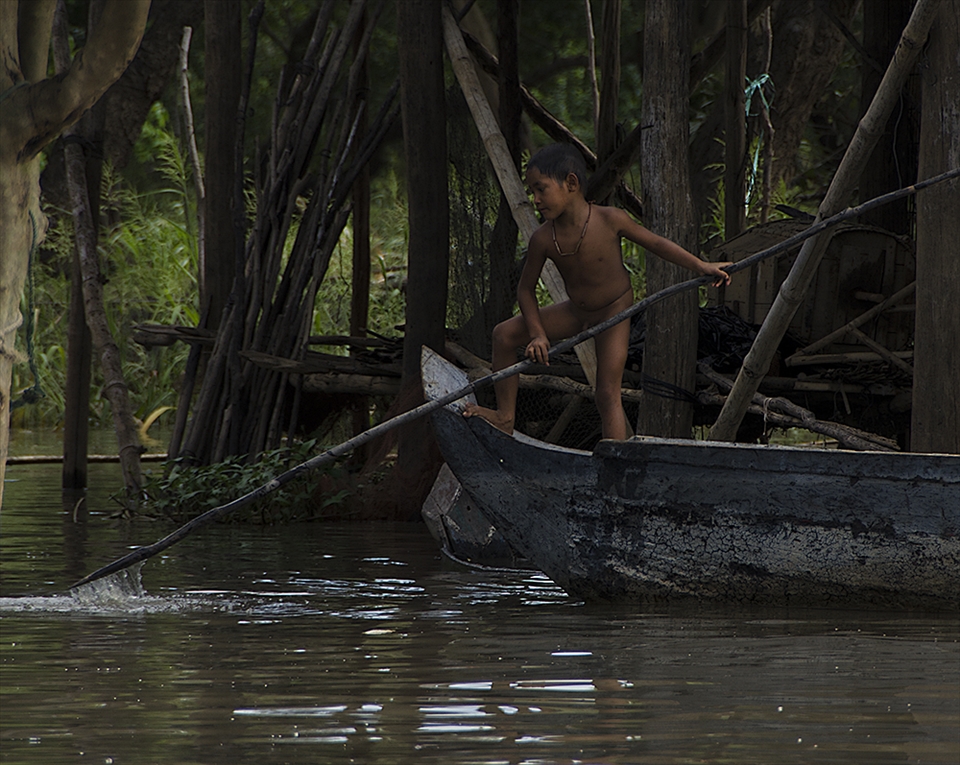 Like all children, the children of Kompong Phluk like to play.