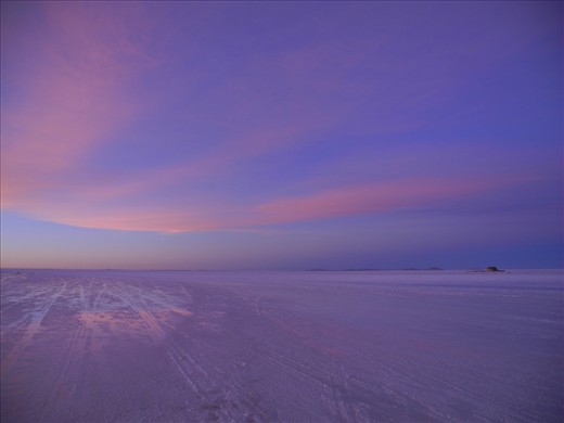 In some other places, humans have been able to exploit the unique characteristics of the environment, as in the Salar de Uyuni. Here, every day, the workers, who live in villages on the edge of the salar or in isolated houses on the inside, wake up in the early morning to begin the collection of salt, their life is completely devoted to that. Bolivia offers unique, difficult landscapes, and the task of man is to adapt to them and find ways to live in and survive.