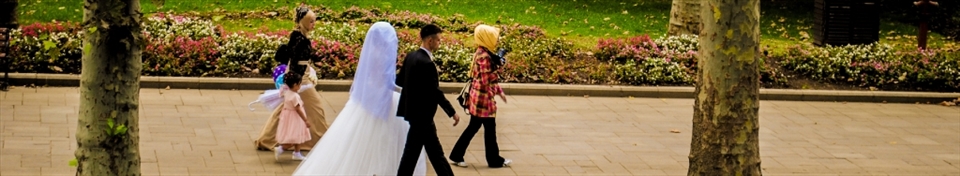 Walking through the palace gardens at Topkapi. A moment captured on the first day of their new life. A beautiful couple about to immortalise their first day together.