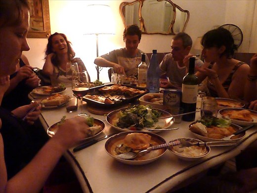 Eating Piatto Pasta con Pomodoro in Buenos Aires