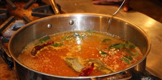 Spicy boiling broth