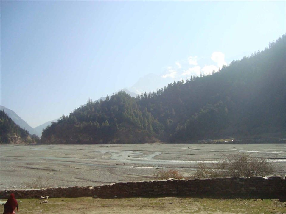 Kaligandaki River bed: Tukuchhe VDC of mustang which is useless though it has pl