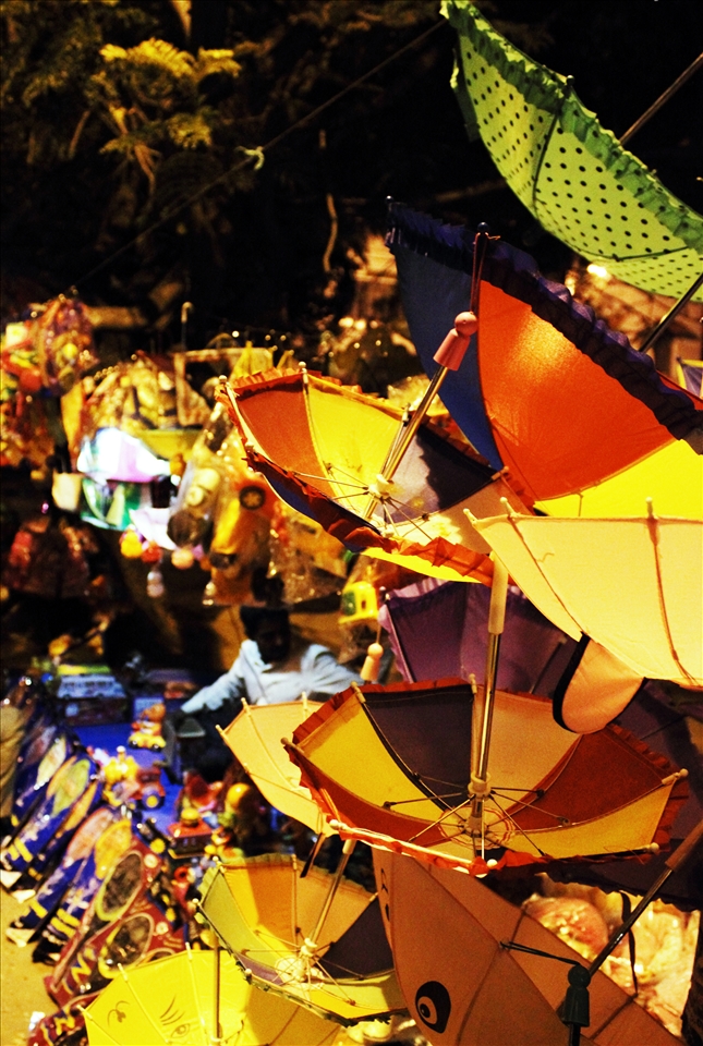 A man selling toys on the streets