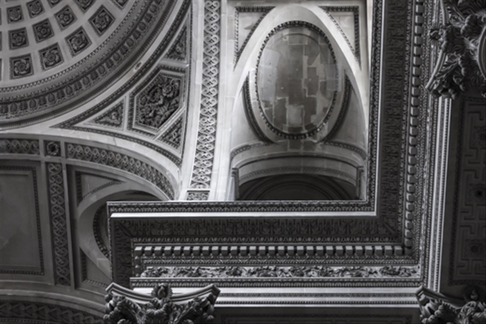 Le Pantheon - An abstract example of neoclassical parisian architecture