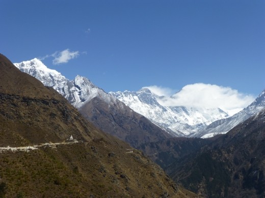 The trail heading to Kyangjuma.