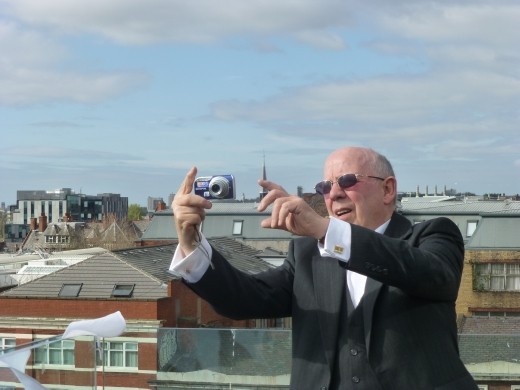 Ian 'Reservoir Dogs' Fraser snapping away.