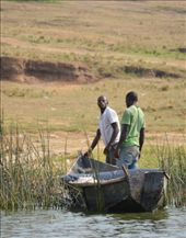 Local fishermen in QENP.: by steve_and_emma, Views[159]
