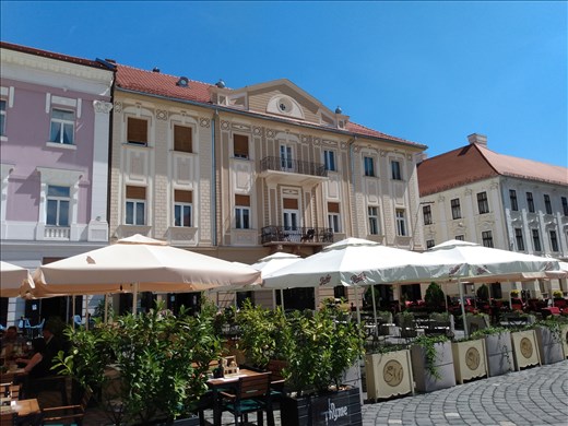 Piata Unirii is lined with cafe bars. 