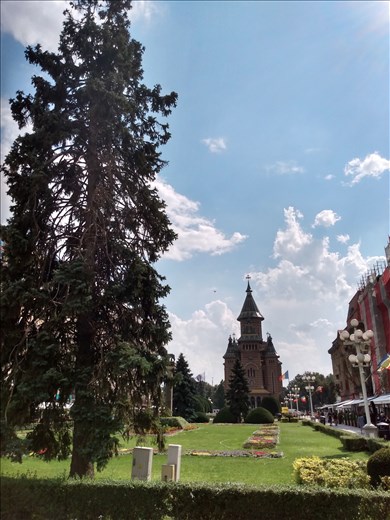 Looking down Piata Victoriei towards the cathedral.