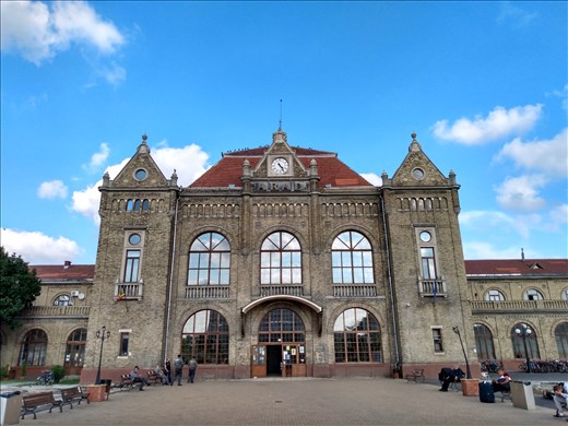 Arad train station.