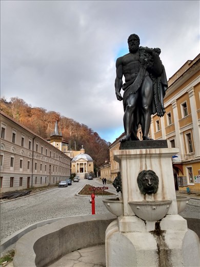 A statue of Hercules himself who is said to have bathed here, hence the name of the town.
