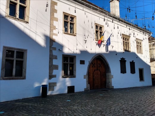 The Mathew Corvin memorial House dates from the 15th century. Corvin is considered to be the Hungarian King.