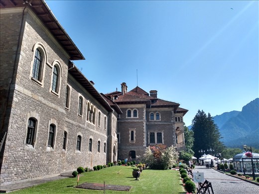 The impressive Cantacuzino Castle in Busteni, although more of a posh stately home than castle.