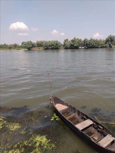 Taking a break in Mila 23.