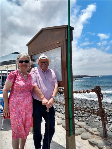 Glenne and Brian at their favourite restaurant in El Golfo.