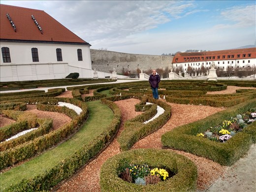 Emma loses herself in the castle maze.
