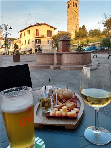 I love the culture of getting free bar snacks with each round here but not good for the old waistline.