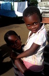 some new friends at a squatter village: by sueellen, Views[200]