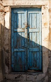 Old world charm, beauty can be found in the neglected and this door exhibits exactly that.: by sunnysantorini, Views[266]