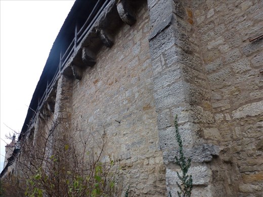 No stained glass windows in St Leopolds outer wall. Extra protection from the barbarians