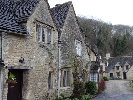 Castle Coombe - we had to visit here first. By the end of the day it would have been too dark and there is no street lighting.