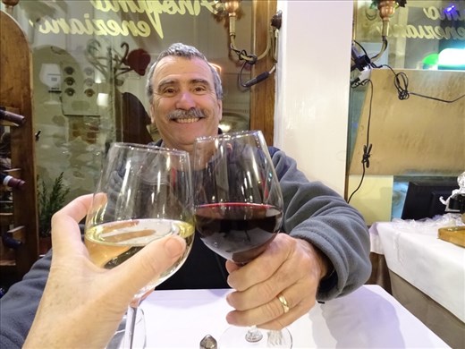 Prosecco/chainti...cheers big ears