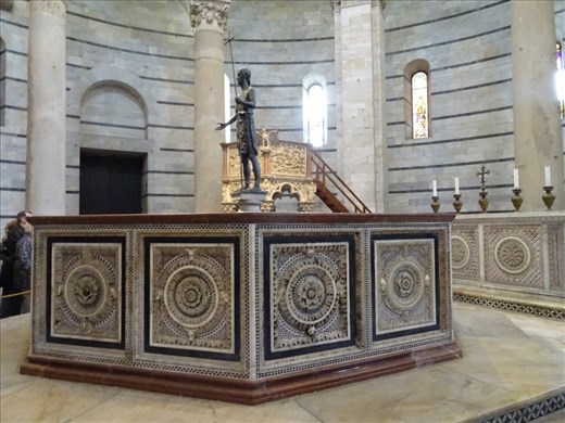 Baptismal font, Pisa Baptistery