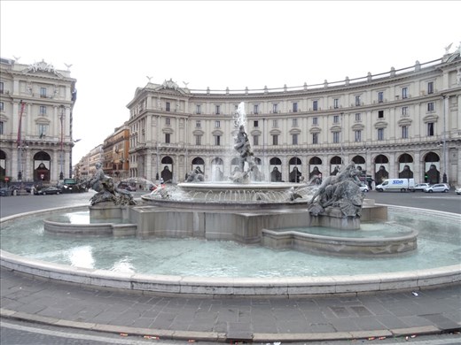 Fontana Delle Naiadi