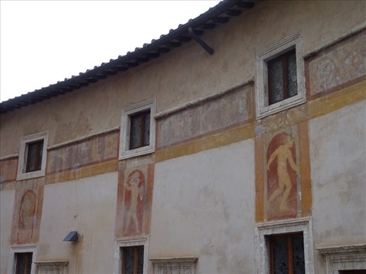 Murals in courtyard of Castel Sant'Angelo 