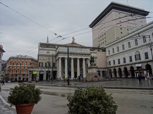Piazza de Ferrari, Genoa