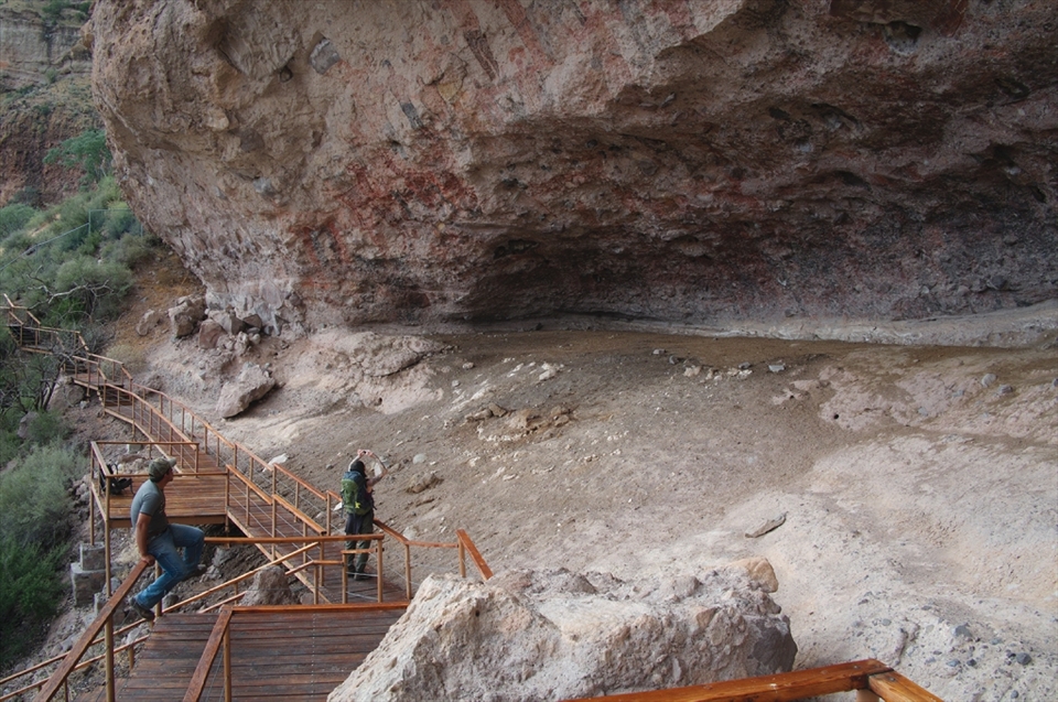 And finally Palmarito! On the trail our guide Armando led the way at a pace he was accustomed to, still in his T-shirt as it drizzled. His pace was hell-bent and the temperature was in the upper forties or low fifties. I called him a man of the mountains and he did not disagree but smiled…. Nothing prepares for the sight of the paintings- color, line, composition, site, all is sublime. To take a picture is insufficient but it buttresses our memories so that is what we do.
