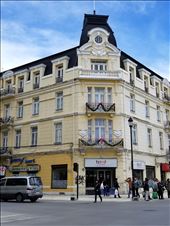 Hotel near plaza.: by suziqtn, Views[206]