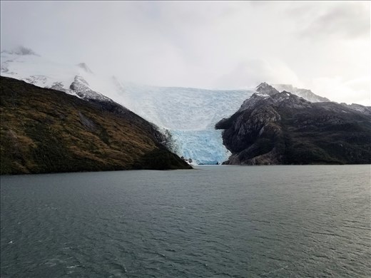 I love that turquoise color of the ice.