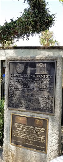 Monument describing Colonia.