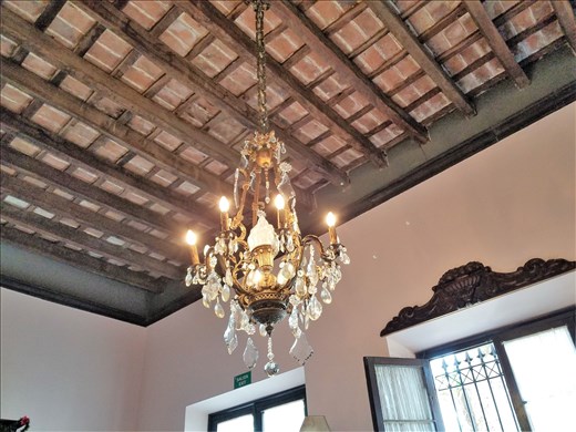 Ceiling of the restaurant where we ate lunch....sweltering heat there.