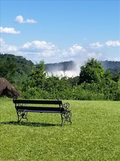Bench overlooking Devil's Throat.