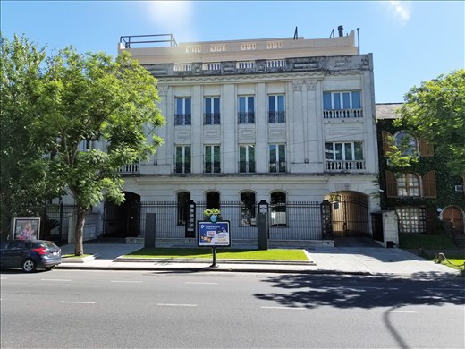 Buenos Aires had lots of big government buildings and lots of apartments in tall buildings since the majority of their 3 million people live in apartments. The average one for a family of 4 is 800 square feet!