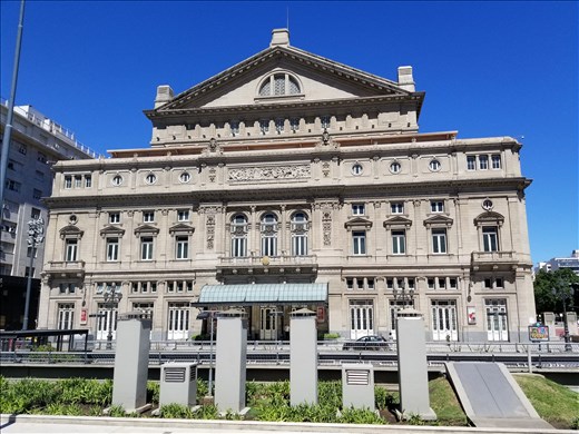 The new train station was built to accomodate over 2.5 million people who commute into BA every day, nearly doubling the size of the city.