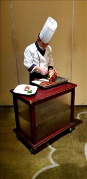 Having never eaten Peking duck, I couldn't pass up an opportunity to have it in Beijing. They carefully slice it into 104 pieces. It was delicious.: by suziqtn, Views[220]