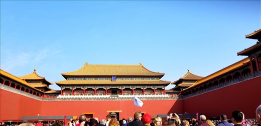 A small glimpse of the size of the city. We walked over 2 1/2 miles through it and up and down many stairs.