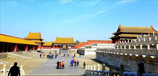 As you walk through the city, you pass through these gates into the next courtyard. I believe there were 9 gates.