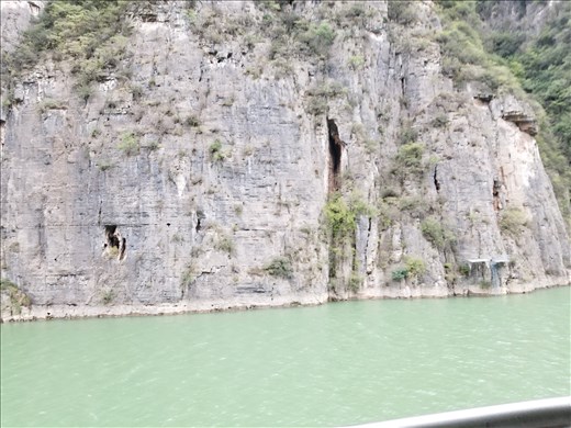 Many of these caves along the river contained caskets. How they got them up there is another question!