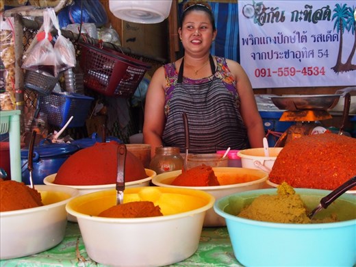 Curry lady at the Klong Market