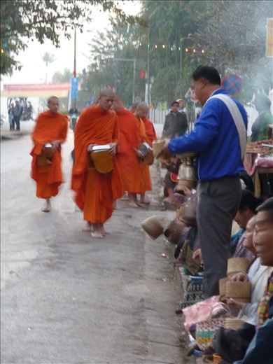 Giving alms. A daily ritual.