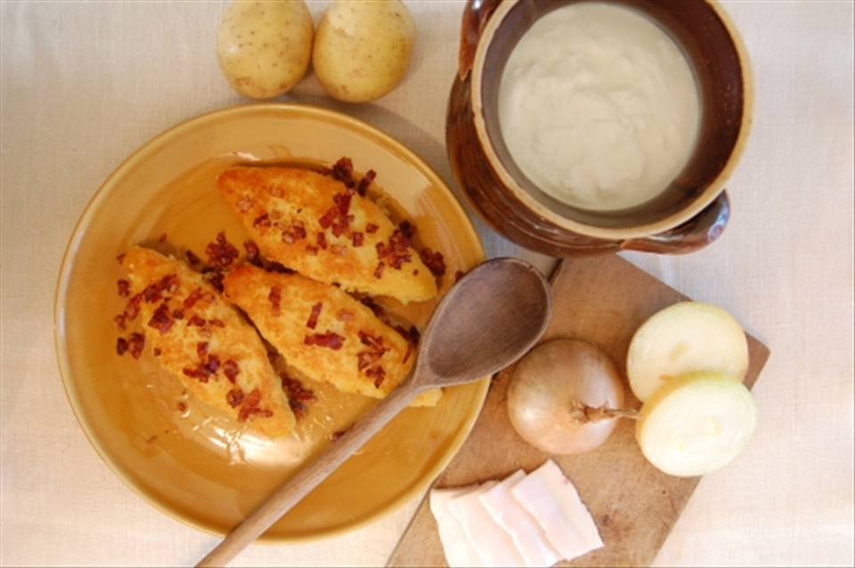 Fusia with curdled milk 