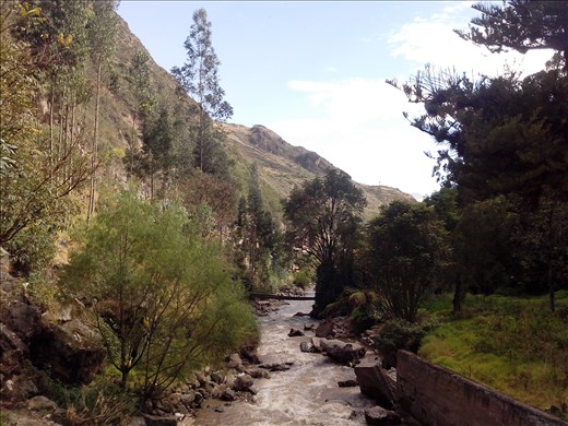 It took us 2 hours to get to Huariaca, always near to Ucayali river.