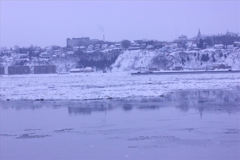 The St Laurent's river is what connects everyone in Québec