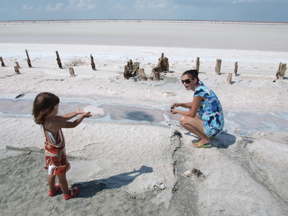 Even though this place is abandoned, you still sometimes can see families, specially young women coming here to get the recipe of beauty - this salt is famous for it's benefits in skin-care and nutrition. 